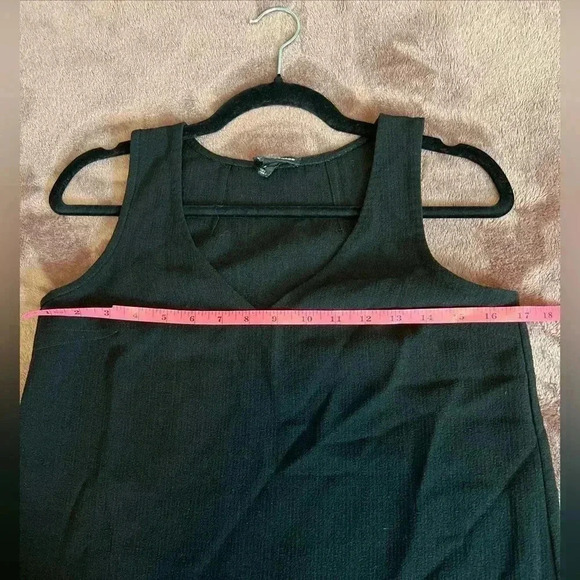 Club Monaco Sleeveless Blouse - Picture 3 of 5